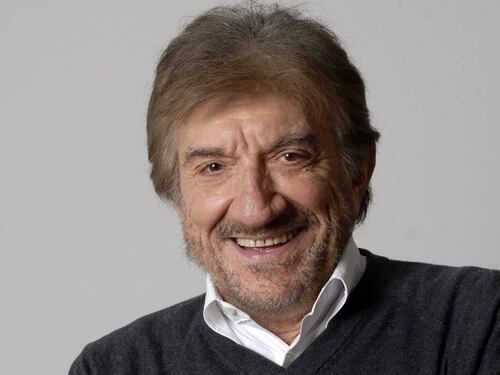 La comicità popolare, il Lonfo, l'infarto. E la tomba di Gigi Proietti diventa un monumento