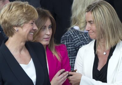 2 giugno, la Boschi in fuxia scherza con Casini 12