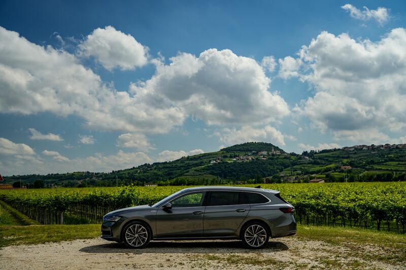 Skoda Superb, guarda la gallery 17