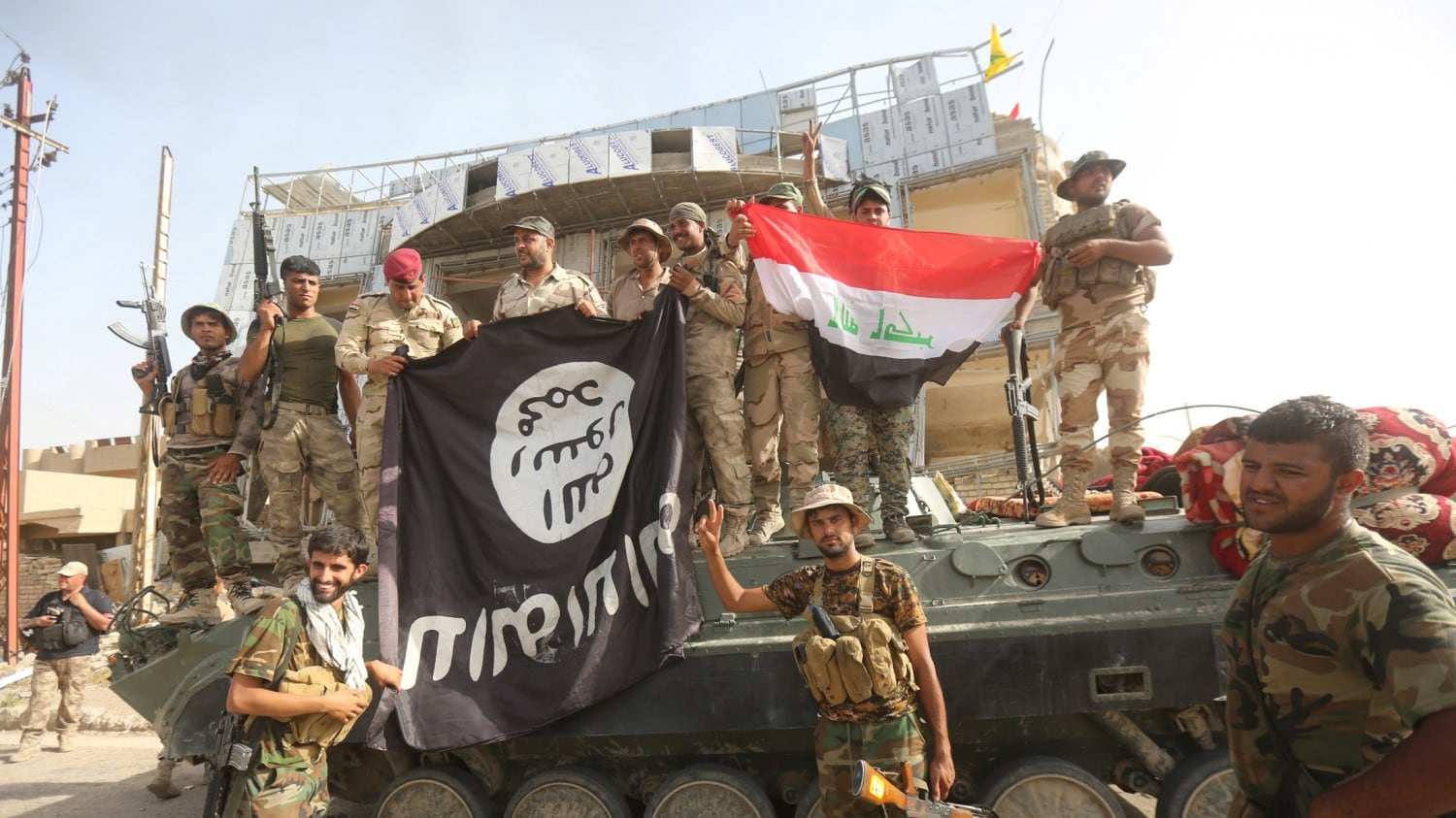 Falluja, l'esercito iracheno riconquista il palazzo del governo