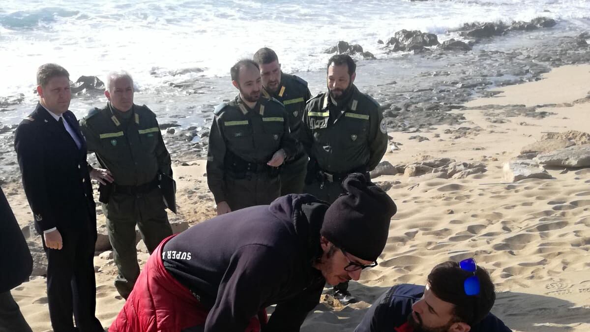 Taranto, durante l'operazione "spiagge pulite" trovati tre ordigni