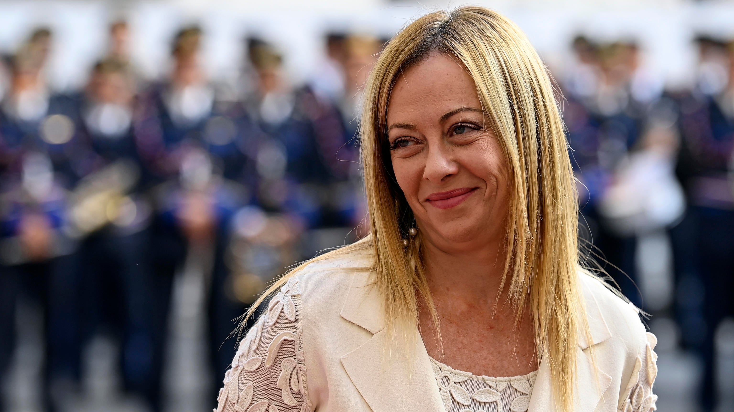“Ora Meloni più forte”. La sondaggista smonta le opposizioni sul “caso Giambruno”