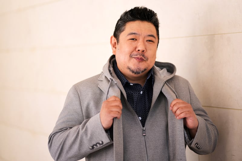 Morto improvvisamente Eric Bauza, voce di Bugs Bunny e Daffy Duck: aveva 46 anni