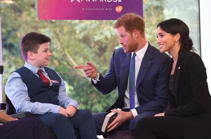 Meghan Markle e il Principe Harry tra i bimbi per beneficenza 3