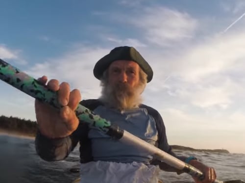 Attraversa l’Atlantico in kayak a 70 anni: l’impresa di Aleksander Doba
