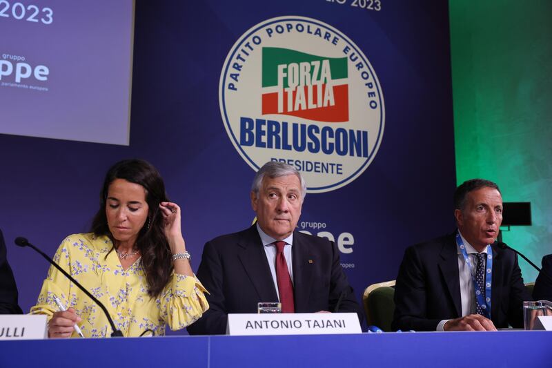 Il partito ridisegna la sua fisionomia. E va sciolto presto il nodo del simbolo