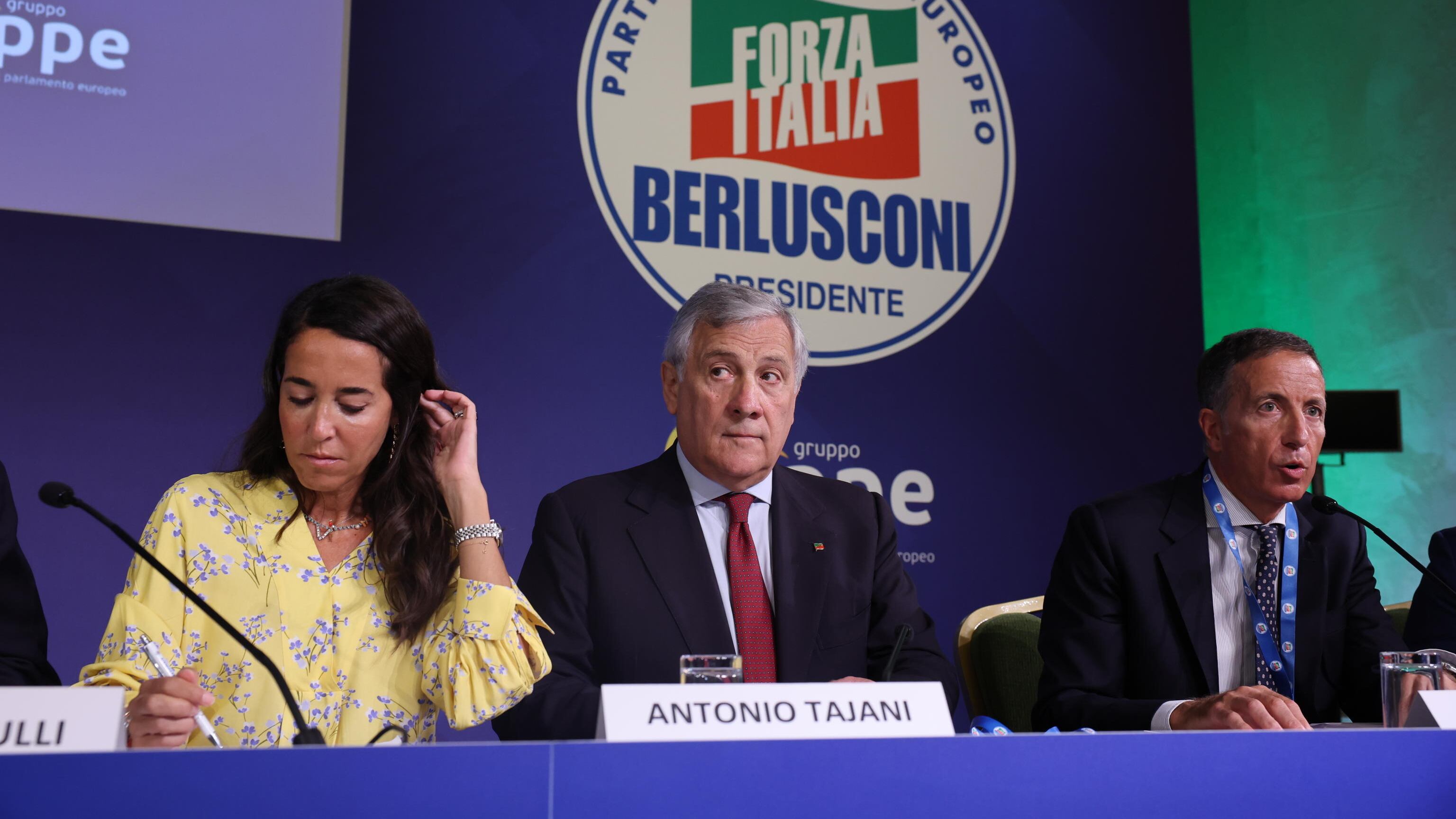 Il partito ridisegna la sua fisionomia. E va sciolto presto il nodo del simbolo