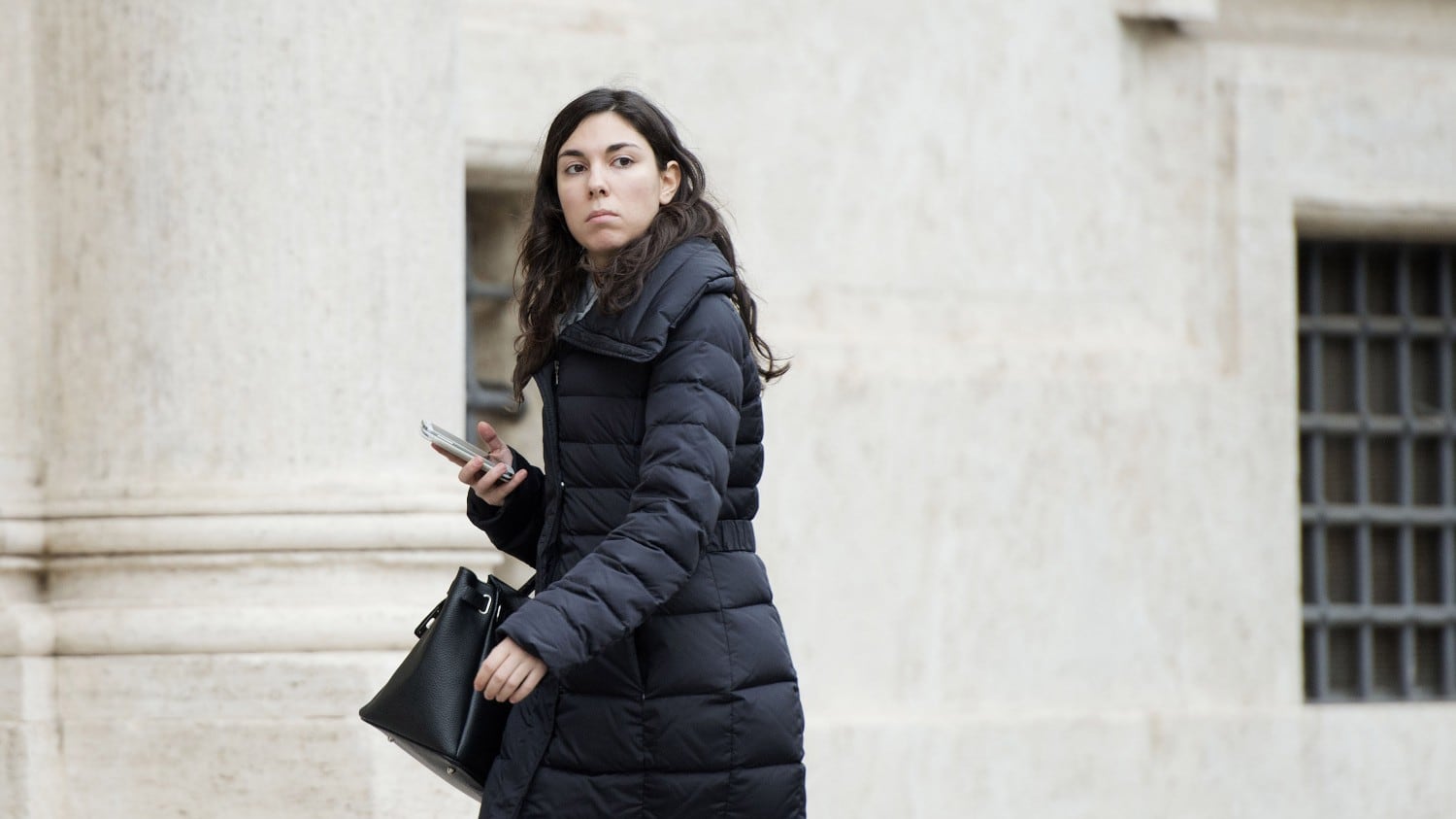 Foto di Giulia Sarti, Le Iene "puntano" il collaboratore