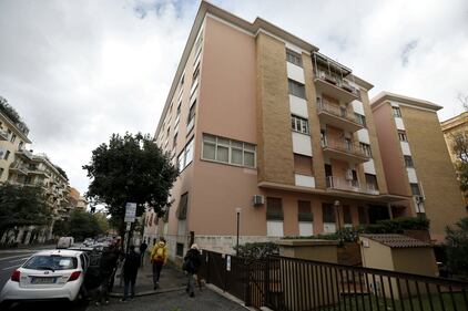 Il palazzo dove abita l'ex ministro Trenta 7