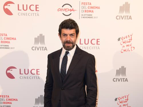 Favino studia da "partner" della Hunziker