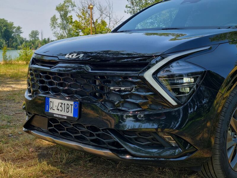 Kia Sportage HEV gallery: guarda le foto della prova su strada 11