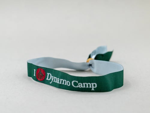BeOne Medicines Italia al fianco di Dynamo Camp, realizzati 1.400 'braccialetti del coraggio'
