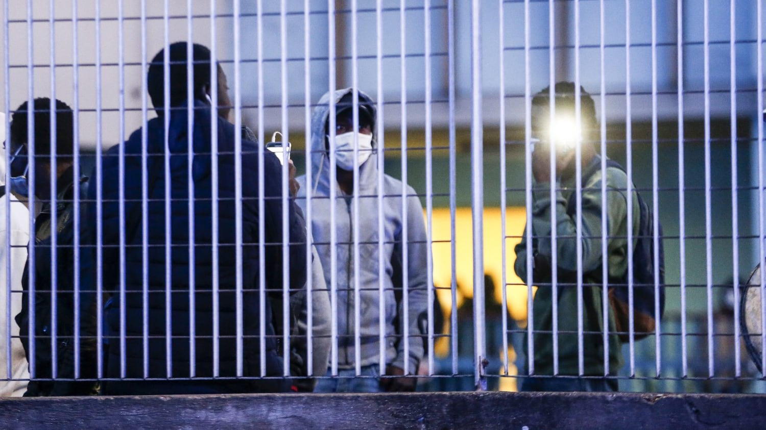 La ripartenza della Lamorgese: permessi lunghi agli immigrati