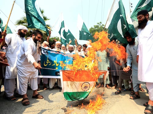 Scontri India-Pakistan. "Rischio di guerra totale"