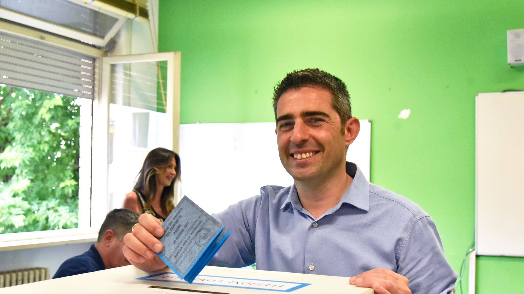 Rimborsi, Pizzarotti: "M5S accusava me. Si vede chi è onesto"