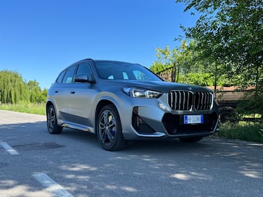 BMW X1 plug-in: guarda tutte le foto  11
