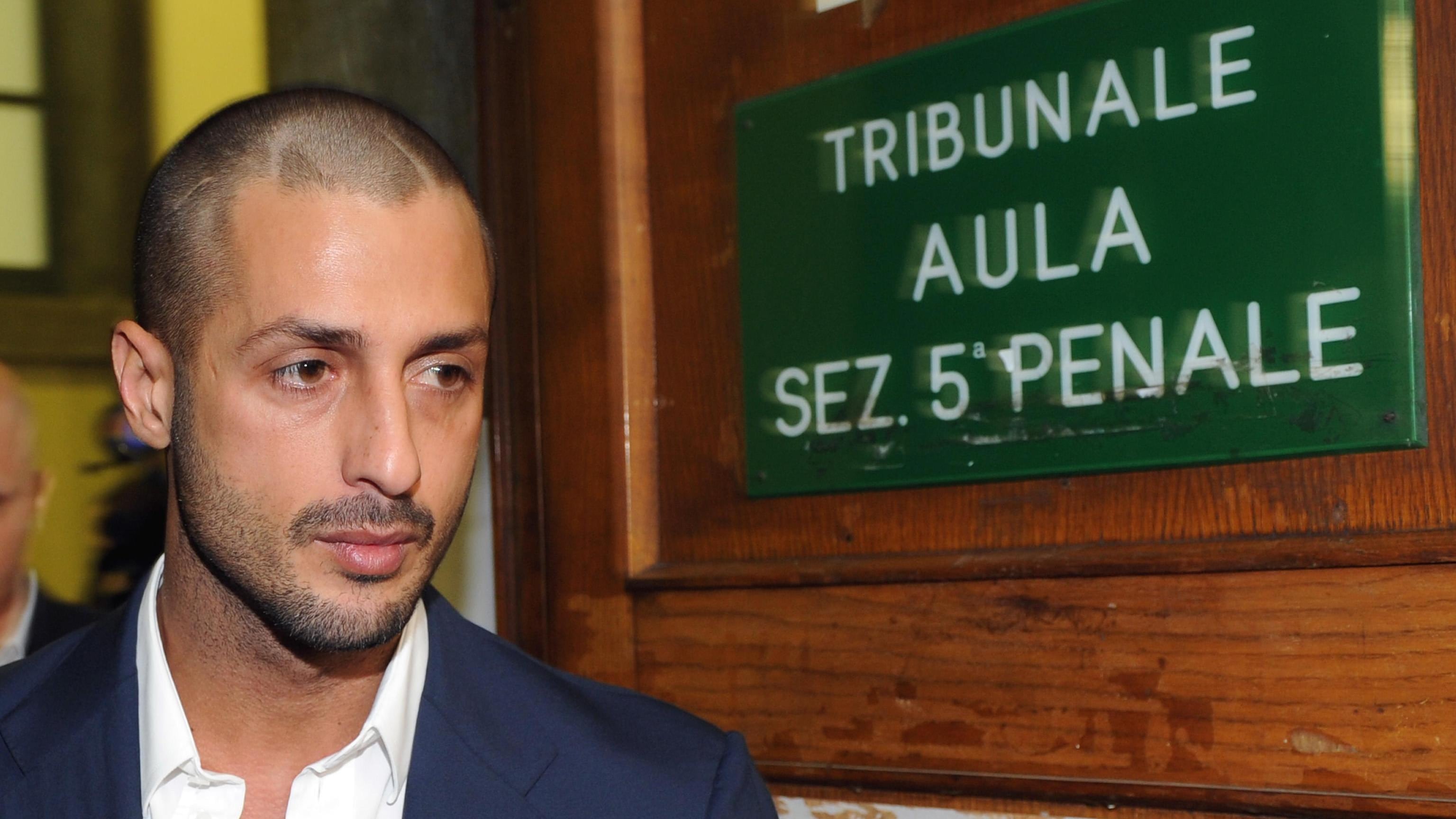 Corona in fuga: se la latitanza diventa uno spettacolo