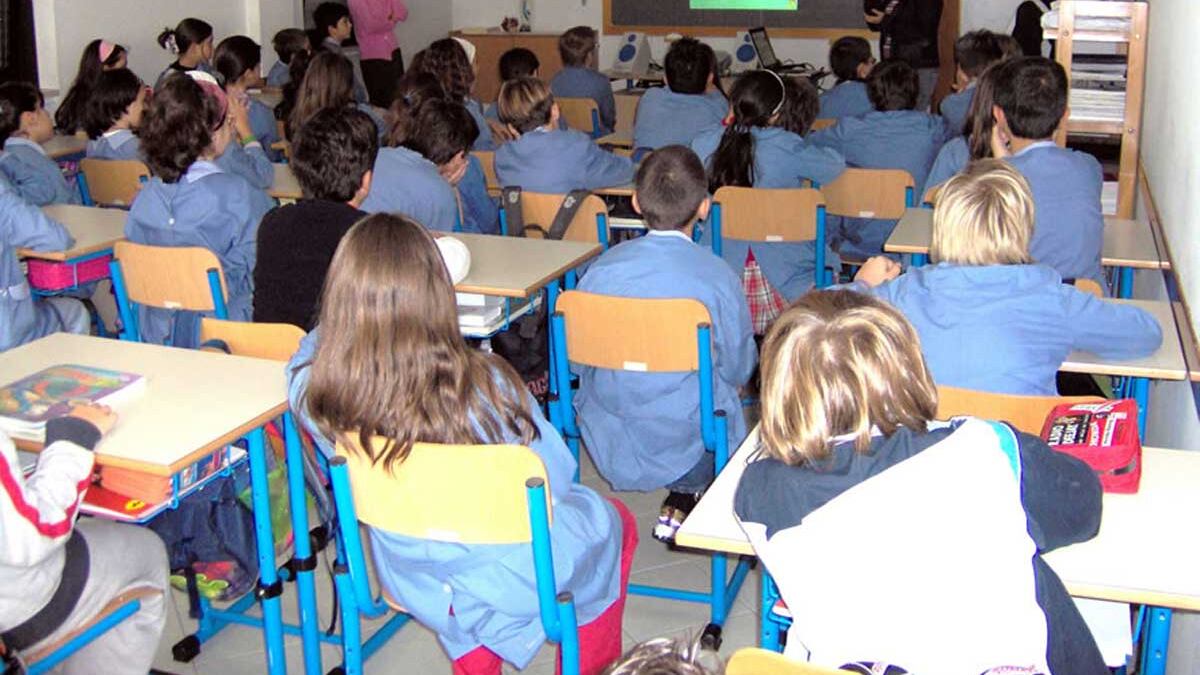 Muore a scuola a quattordici anni: stava facendo ginnastica con i compagni