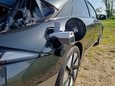 Hyundai Ioniq 6: guarda la gallery della berlina elettrica da oltre 500 km 13