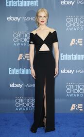 Critic Choice Awards 2016, dive senza reggiseno sul red carpet 27