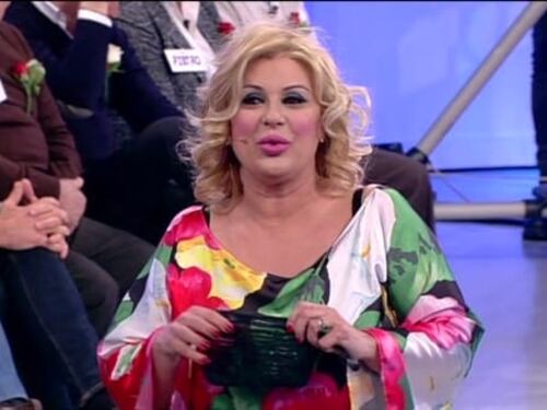 Uomini e Donne, Tina punge Gemma: "Non ho mai dovuto elemosinare l'amore di un uomo"