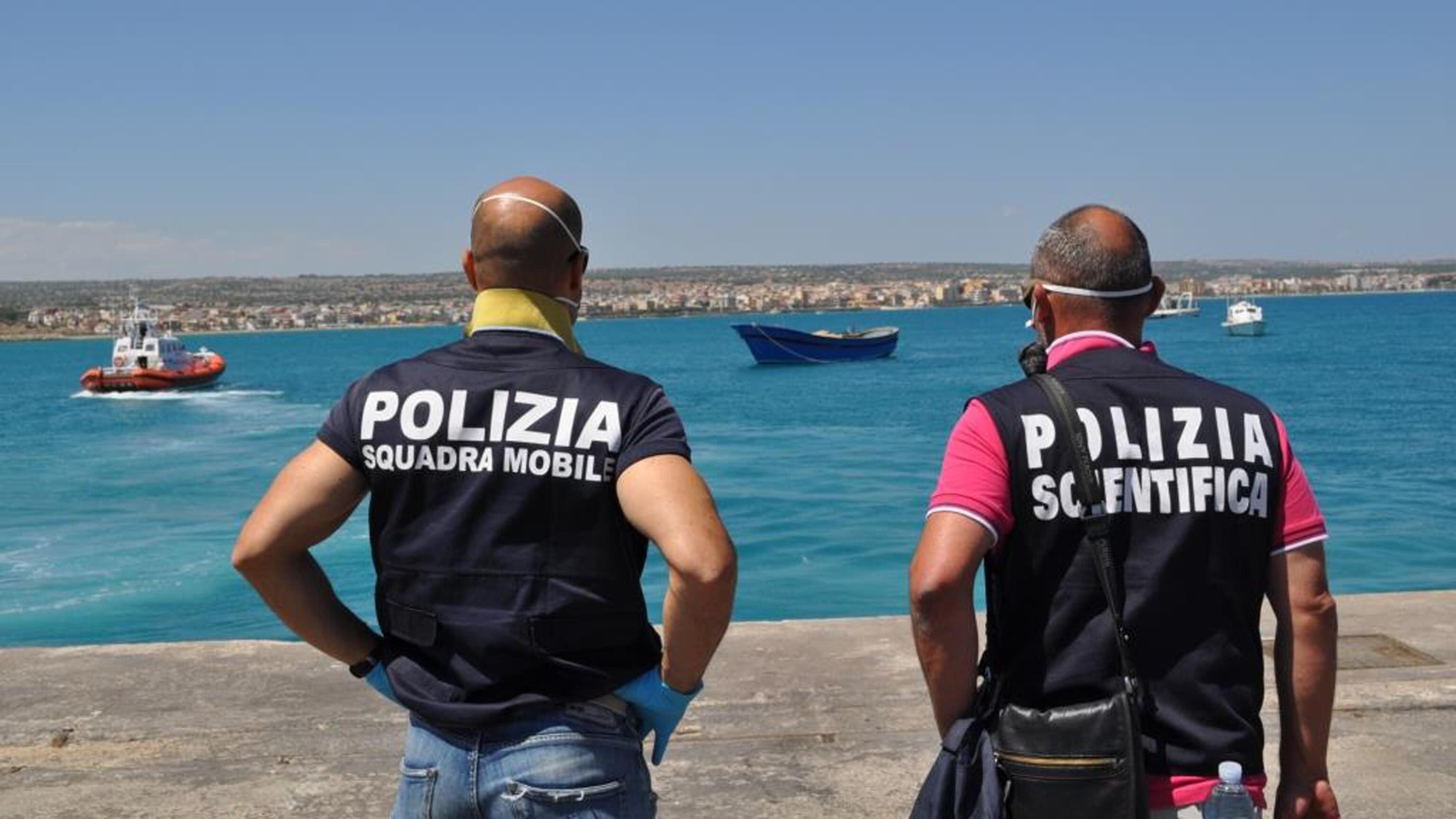 Migranti. Si salvano? Merito del governo. Se annegano è colpa dell'Europa
