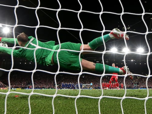 Super Donnarumma ai rigori: il Psg elimina il Liverpool