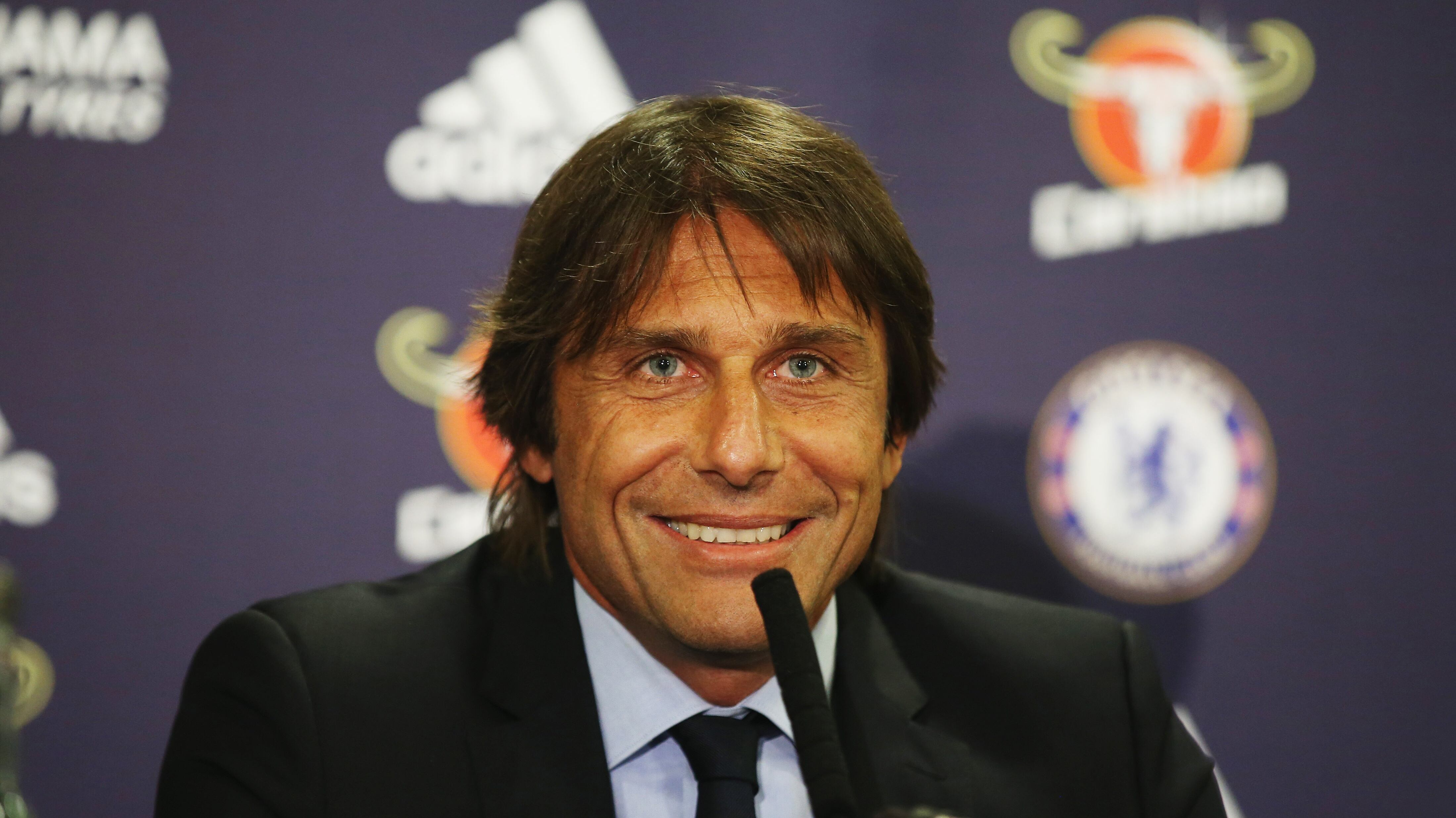 Conte agita il mercato e la Roma lo prenota: "A giugno l'annuncio..."