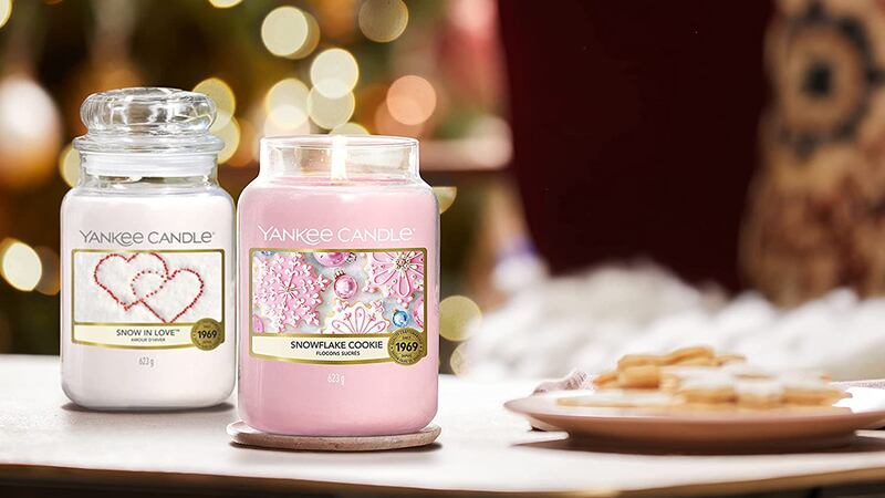 Candela Yankee Candle fragranza Biscotto del Fiocco di Neve