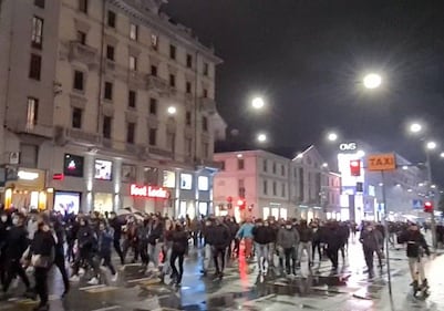 Alta tensione in piazza: disordini a Torino e Milano 9
