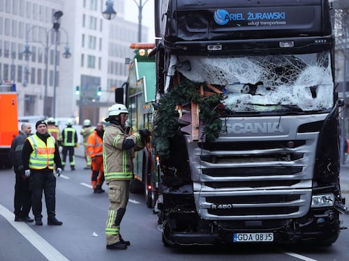 Berlino, il tir crivellato di colpi