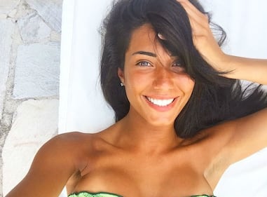 Estate e voglia di mare, anche le star in costume 8
