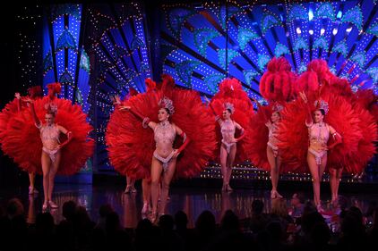Festeggiamenti per i 130 anni del Moulin Rouge 8