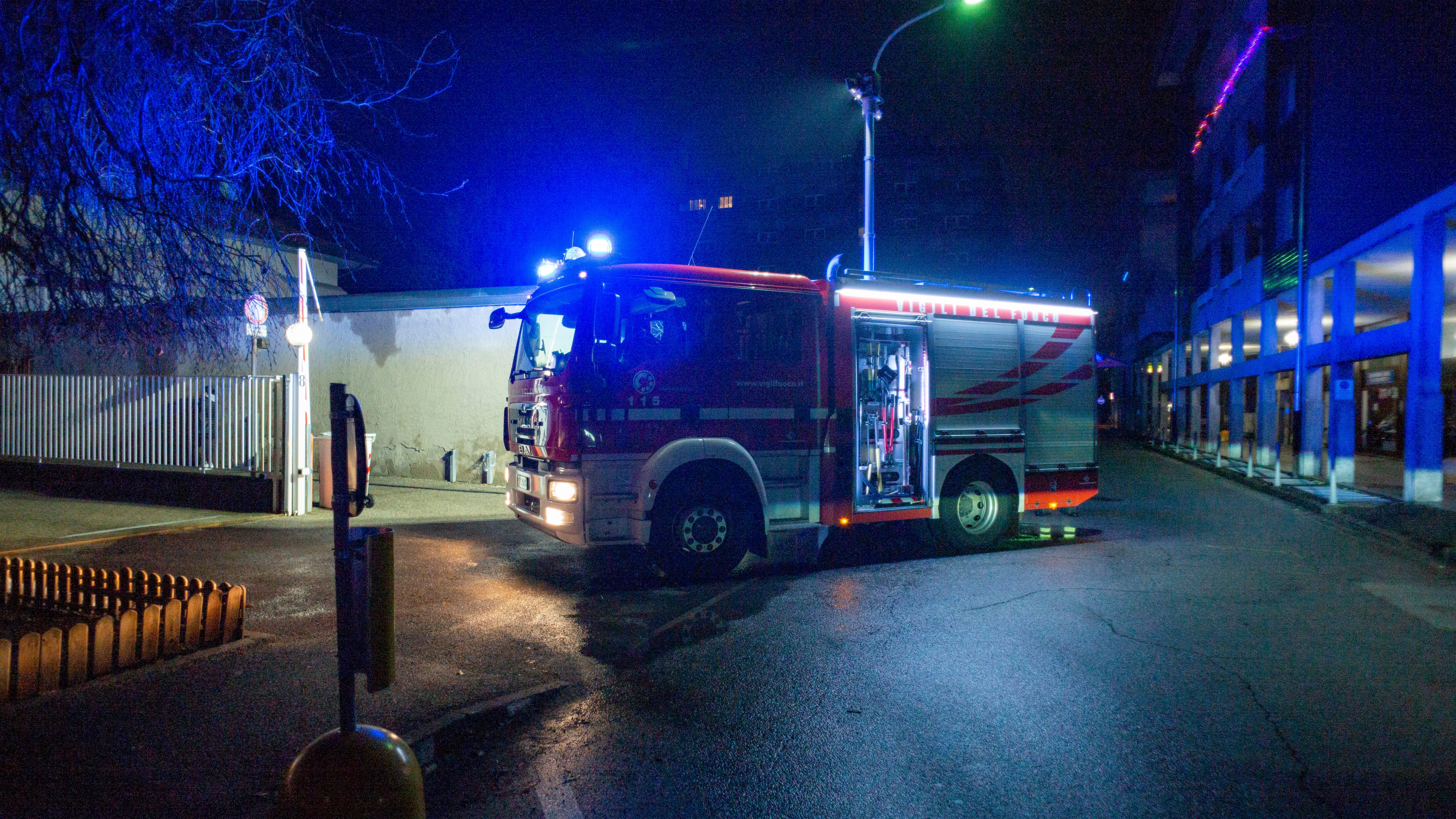 Auto precipita nel Garda: "Da identificare la vittima"