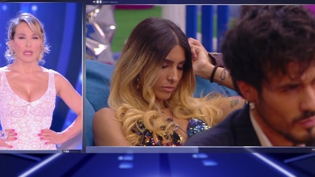 Gaetano Arena fa infuriare la d'Urso: "Hai raccontato dettagli intimi di Erica"