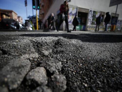 Buche e alberi pericolanti, così il Campidoglio rischia il salasso