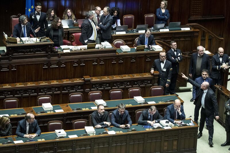 Fiano dà in escandescenze in Aula 6