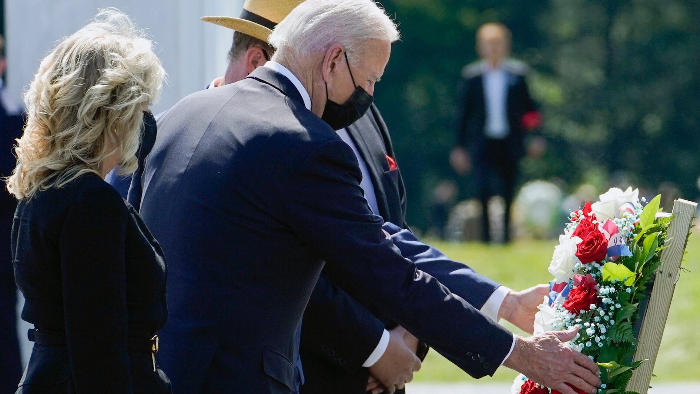 L'America piange vittime ed eroi. Biden: "Solo uniti si vince la paura"