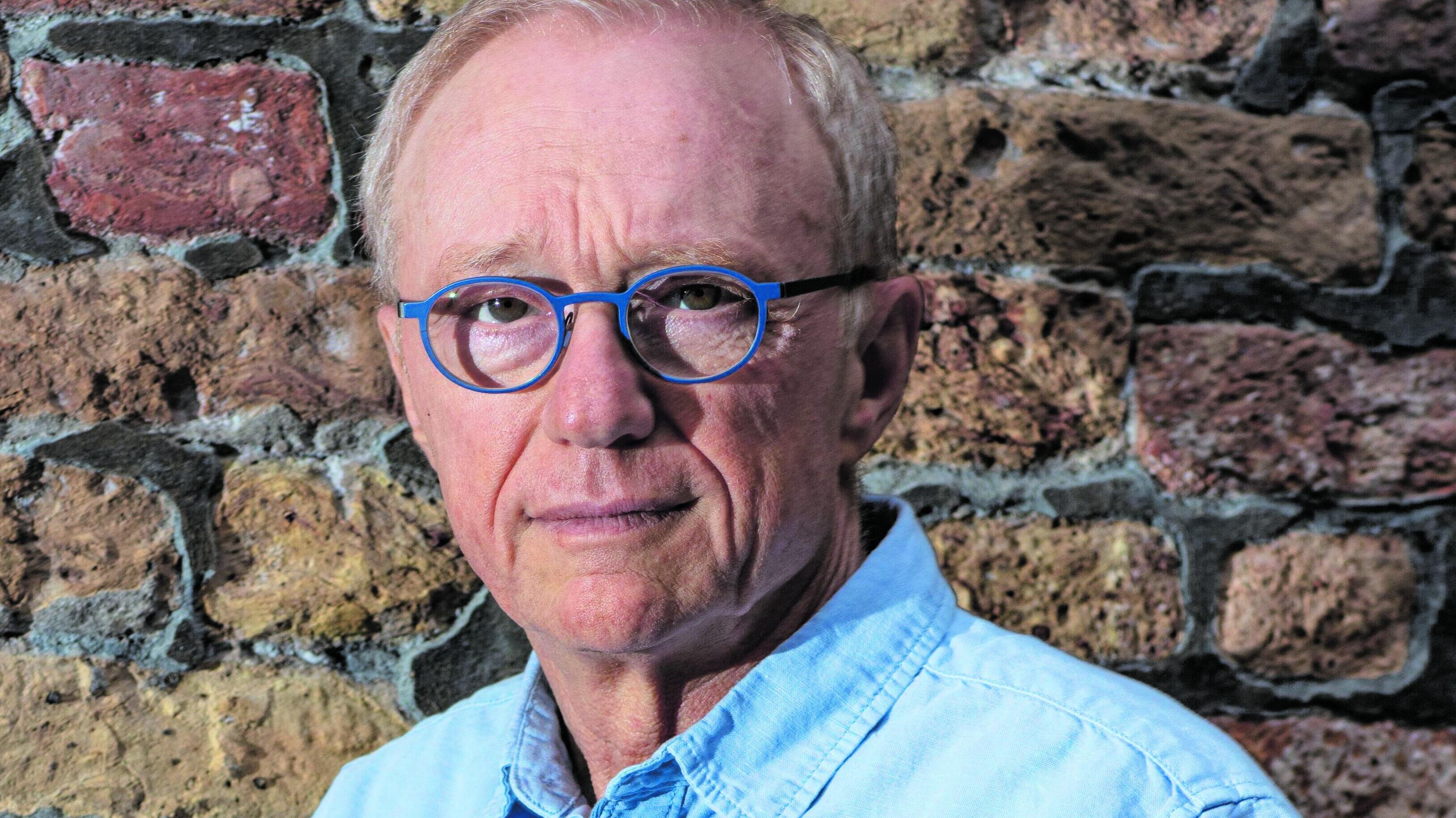 "La letteratura cerca ciò che è trascurato e ci trasforma con le sfumature"