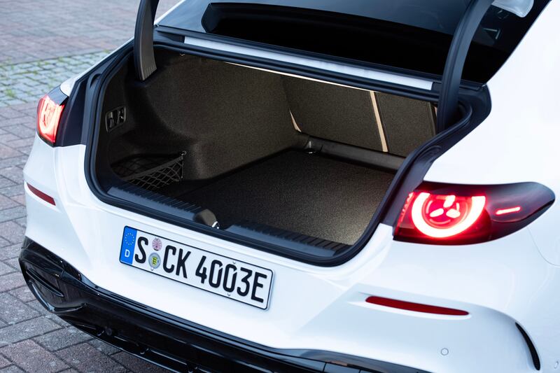 Nuova Mercedes Classe C elettrica