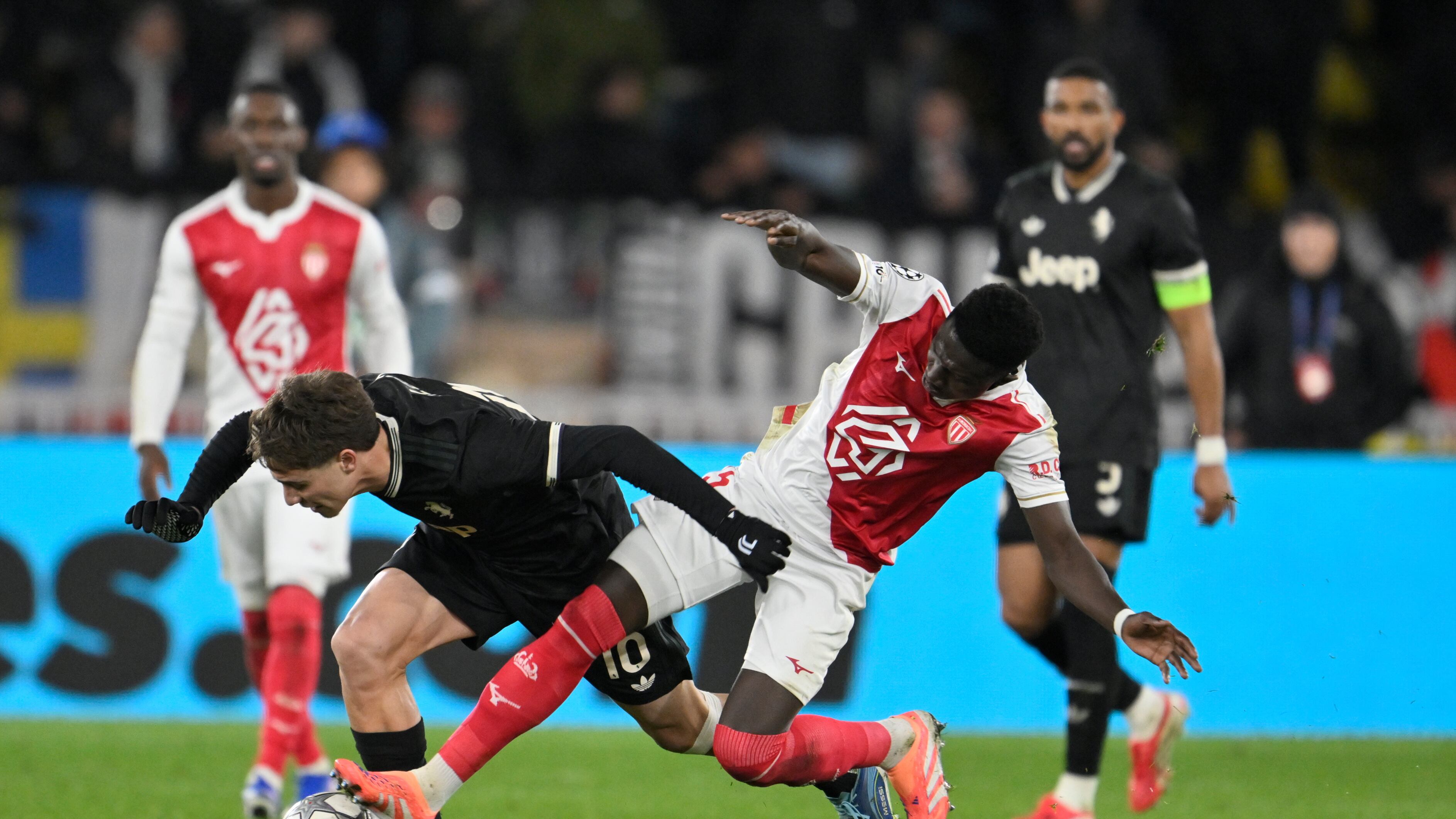 Champions, la Juventus spreca una grossa occasione a Monaco: finisce solo 0-0