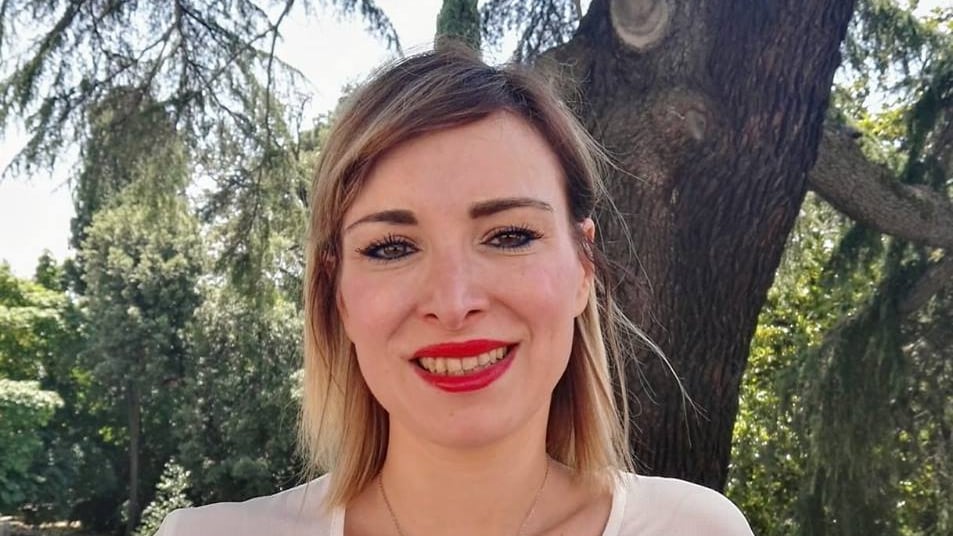 Rachele Mussolini fa auguri al nonno Duce e Facebook la censura