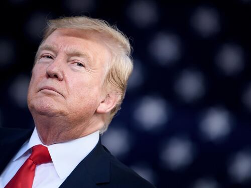 Trump punisce Cuba. Al via nuove sanzioni: "Ruolo destabilizzante"