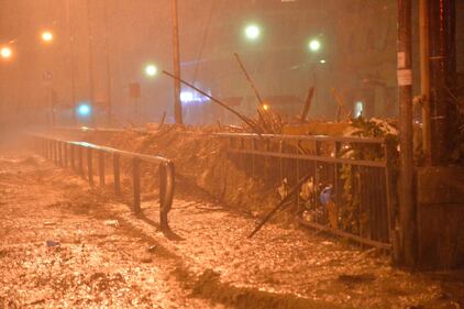 Alluvione a Genova: allagamenti, blackout, scuole chiuse 2