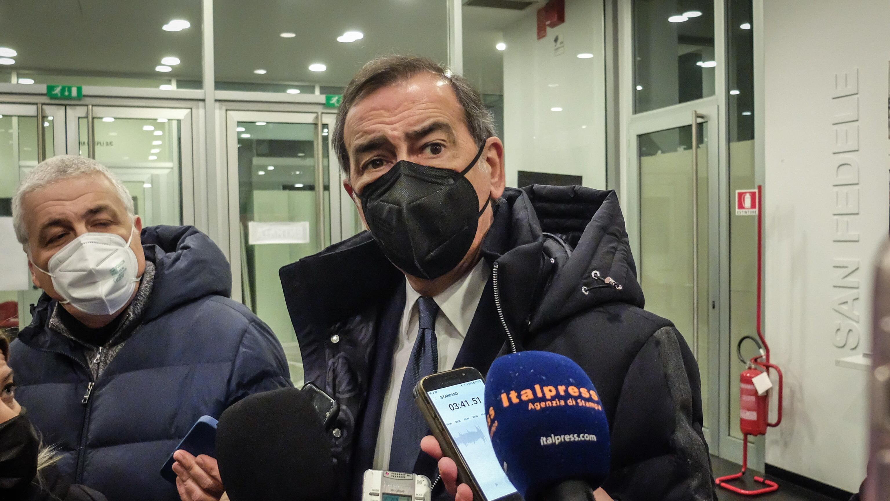 La città è fuori controllo ma Sala minaccia la Regione