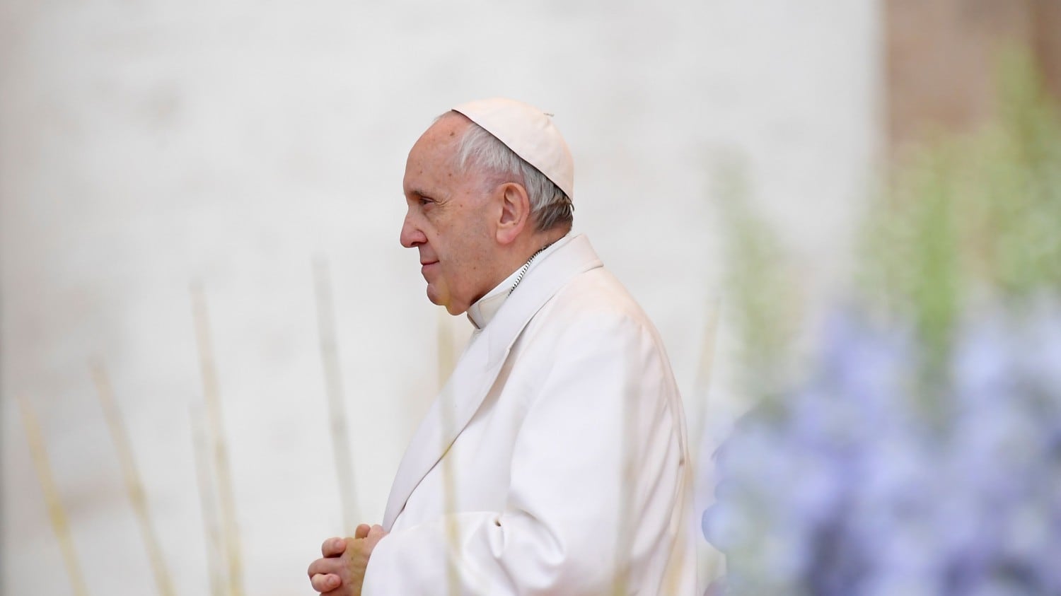 Il monito del papa sulle fake news: "Operate secondo verità"