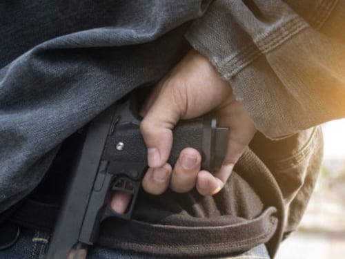 Pozzuoli, gambizzato affiliato al clan Longobardi-Beneduce