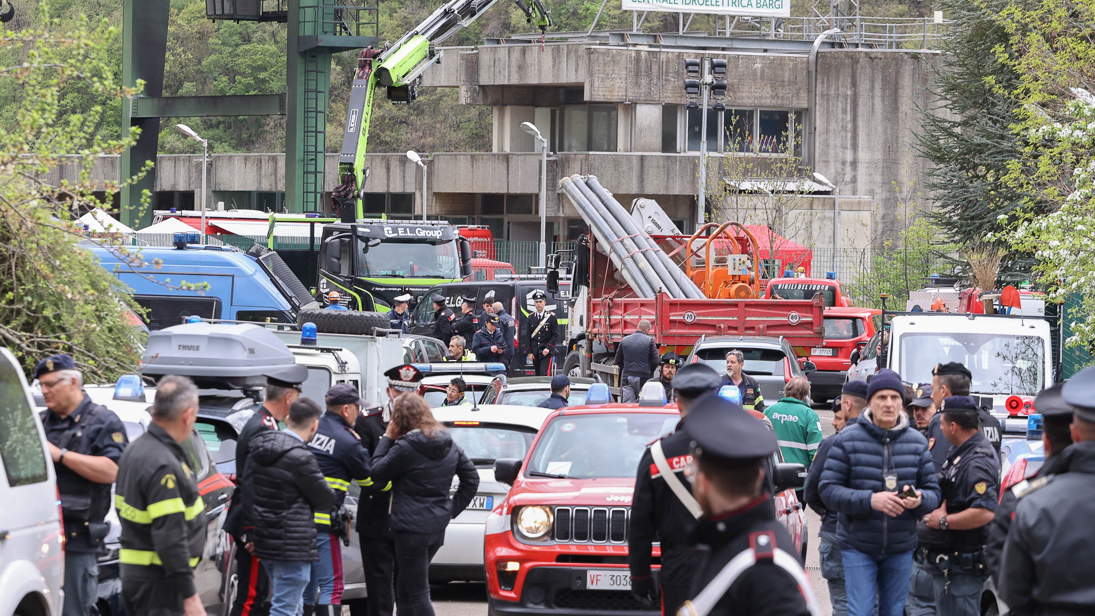 Il fumo, la maglietta, i polmoni: così Nicholas si è salvato dall'incidente di Suviana