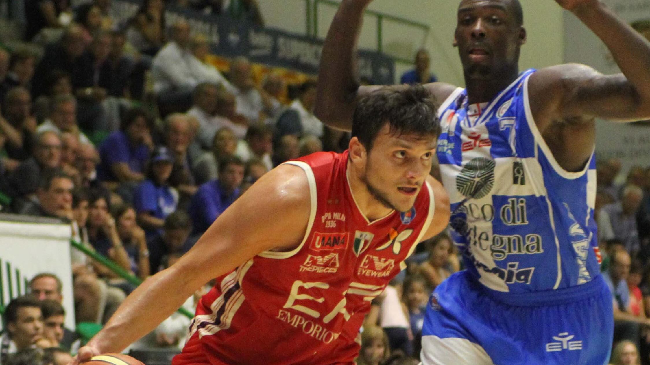 L'Armani sfila ma non gioca. Supercoppa a Sassari