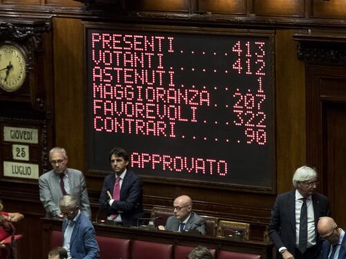 Dl Sicurezza, governo pronto alla fiducia ma i dissidenti M5S non voteranno